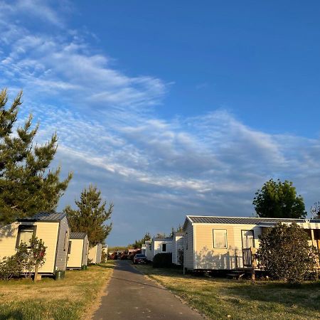 Camping Le Village De La Mer Les Moutiers Εξωτερικό φωτογραφία